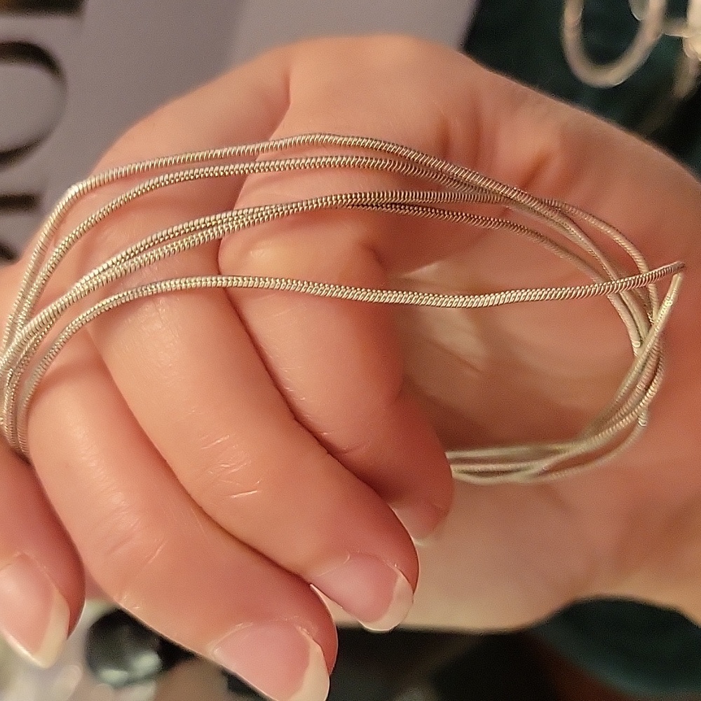 4 Bracelets - image 3